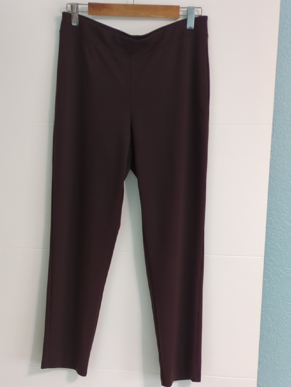 Eileen Fisher Straight-Leg Ponte Pants in Dark Burgundy Sz M Stretchy Comfy